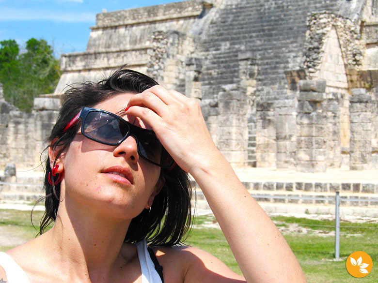 Amanda conhecendo o Chichén Itzá Amanda conhecendo o Chichén Itzá