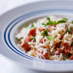 Receita de Arroz basmati com calabresa e ervilhas frescas