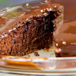 Bolo de Chocolate com Cobertura de Ganache