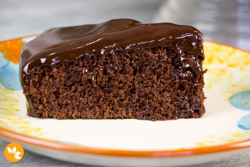Bolo de Chocolate com Cobertura de Ganache