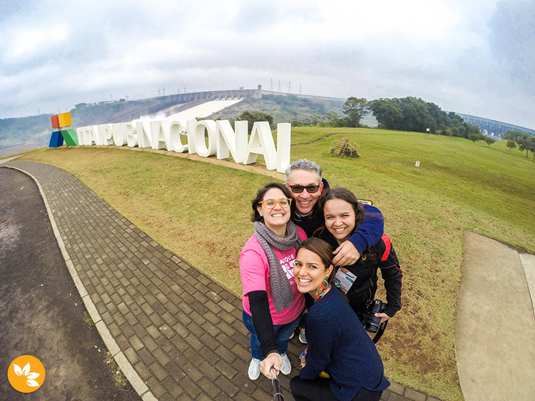 Blogueiras e Jornalistas na Itaipu Binacional Blogueiras e Jornalistas na Itaipu Binacional