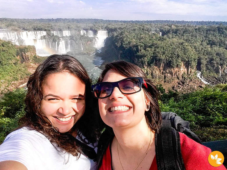 Eloah e Amanda nas Cataratas do Iguaçu - Brasil Eloah e Amanda nas Cataratas do Iguaçu - Brasil