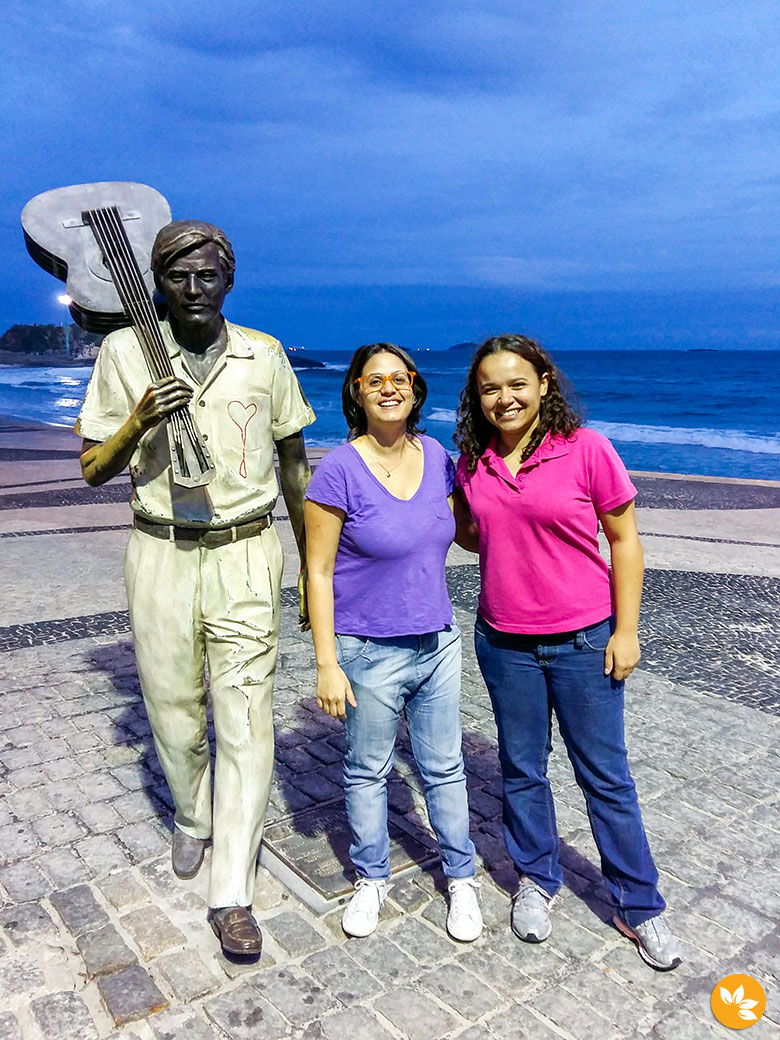 Estátua do Tom Jobim na orla de Ipanema