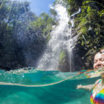 Cachoeira Santa Bárbara e sua cor intensa azul-turquesa