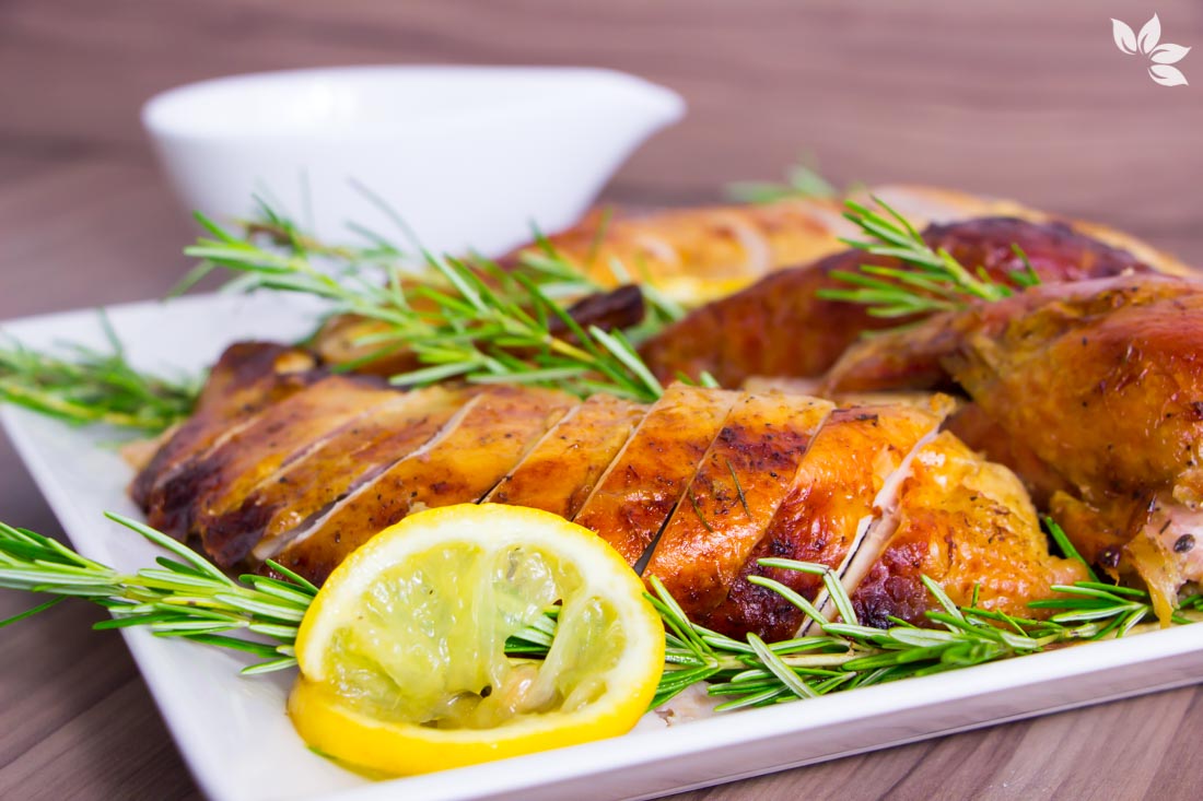 Receita de Peru de Natal com limão siciliano, alho e alecrim