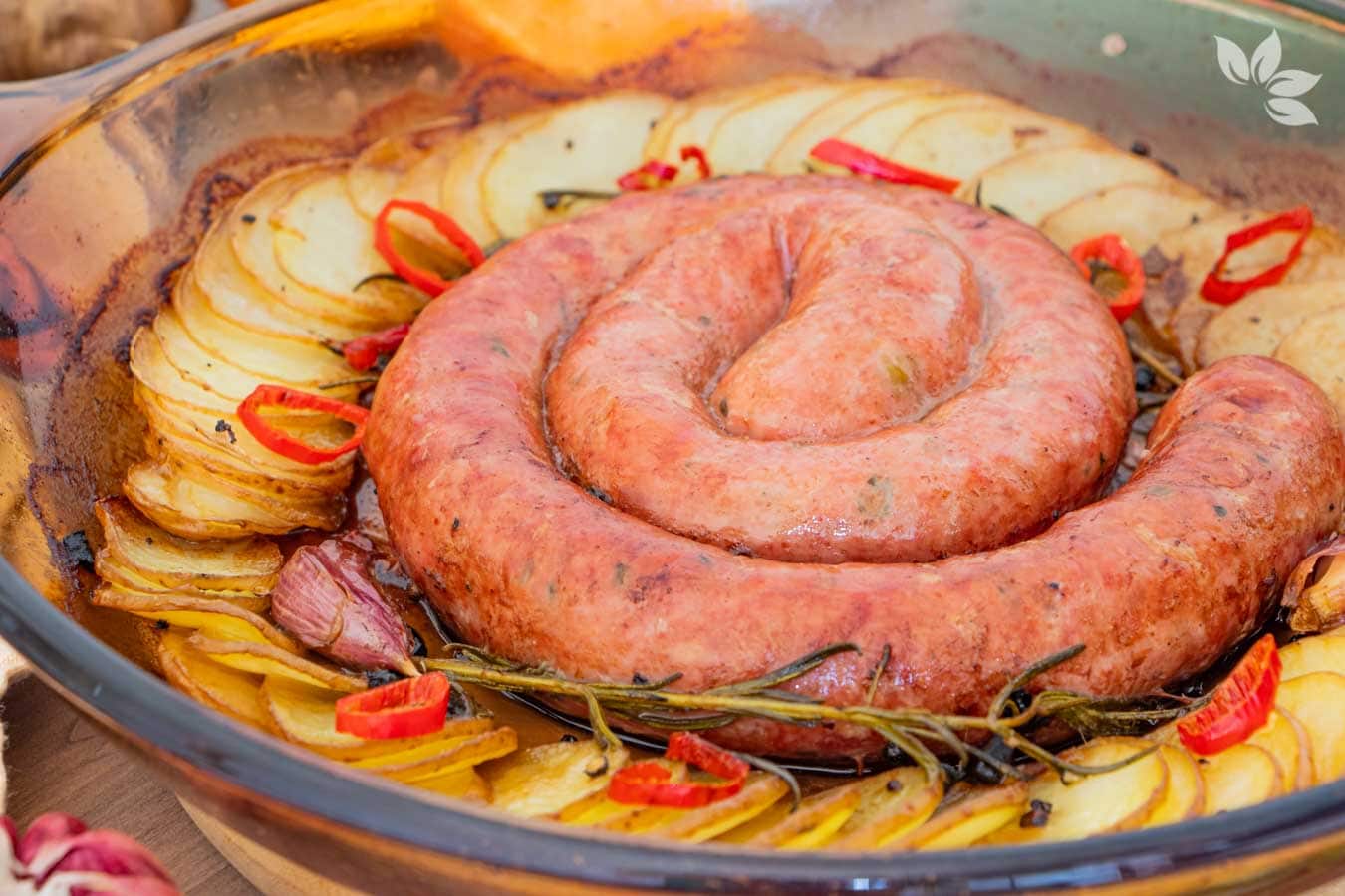 Receita de linguiça com batatas ao forno