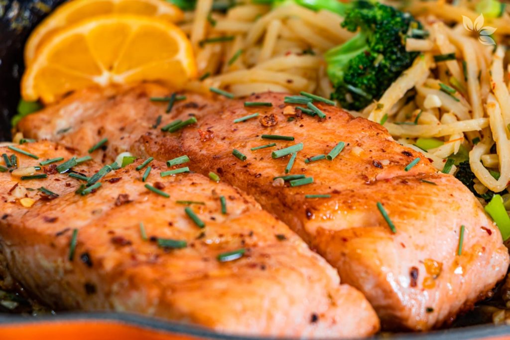 Receita de Salmão com Espaguete de Pupunha